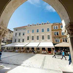 Heritage Santa Lucia **** Σπλιτ