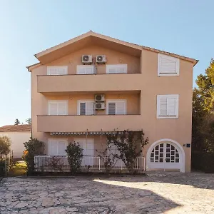 Porta Apartament